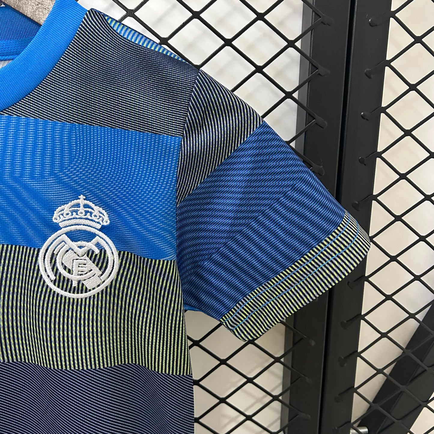 2025/2026 Real Madrid Training Shirt for Kids