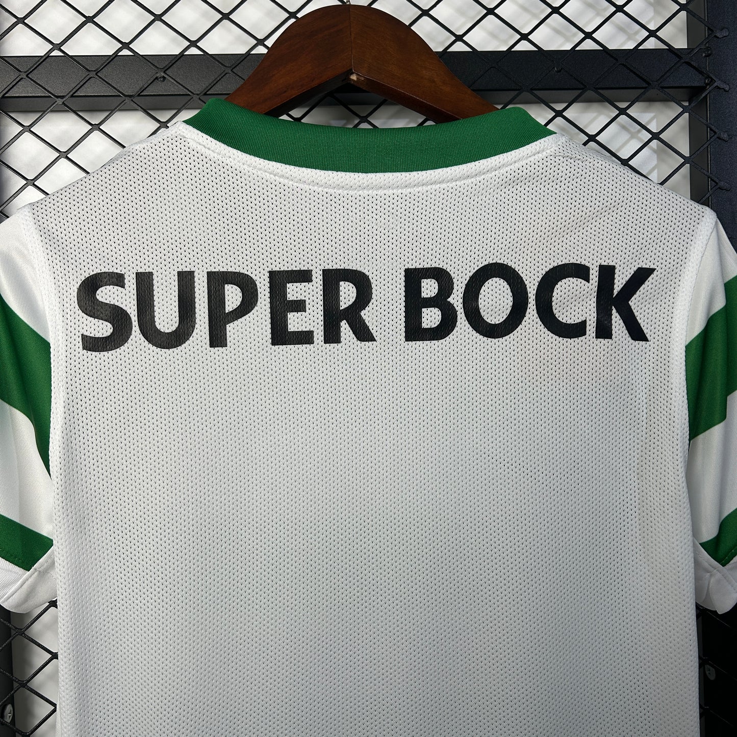 25/26 woman Sporting Lisbon home shirt