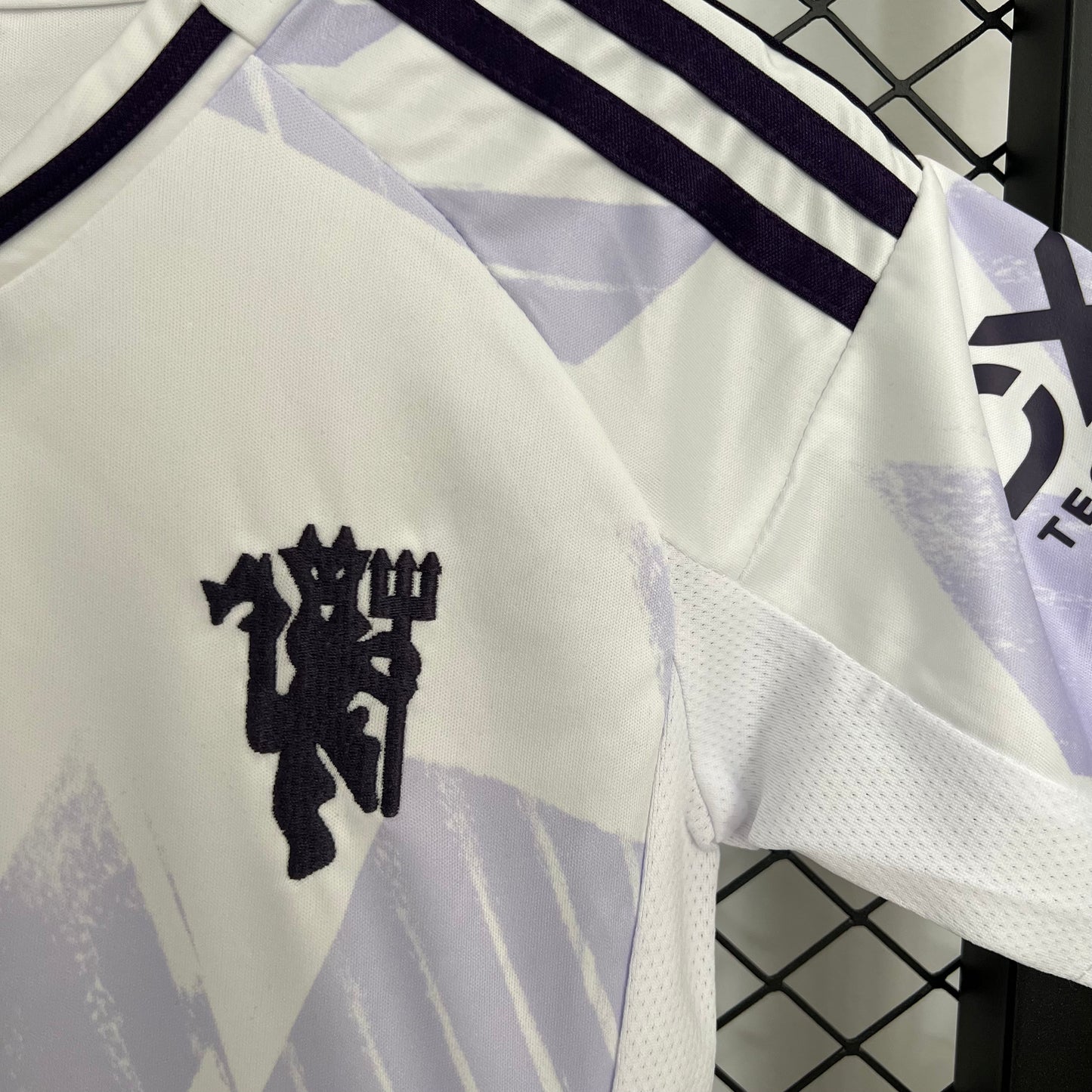 25/26 M-U Away Kids shirt