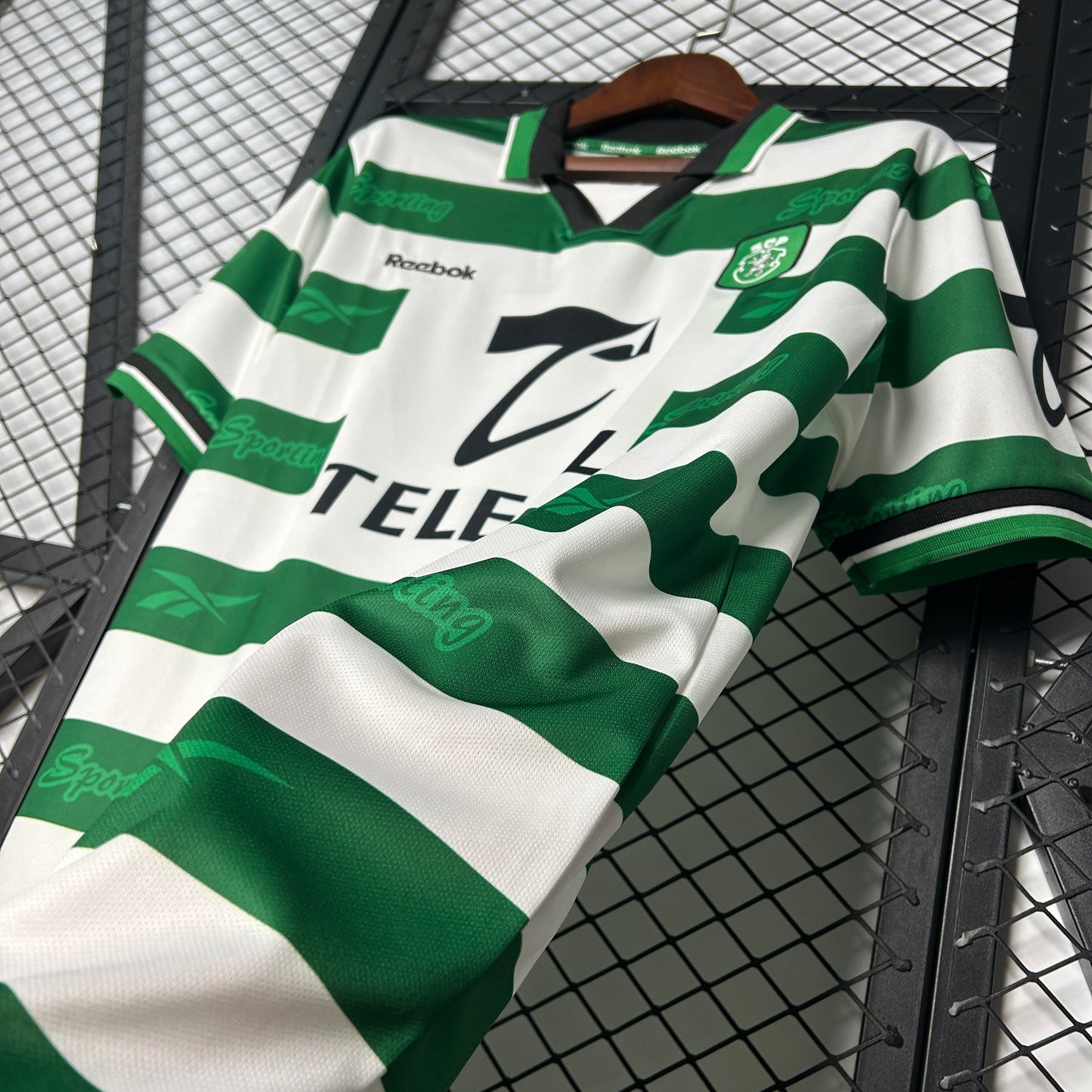 99/00 Sporting Lisbon home Retro Shirt