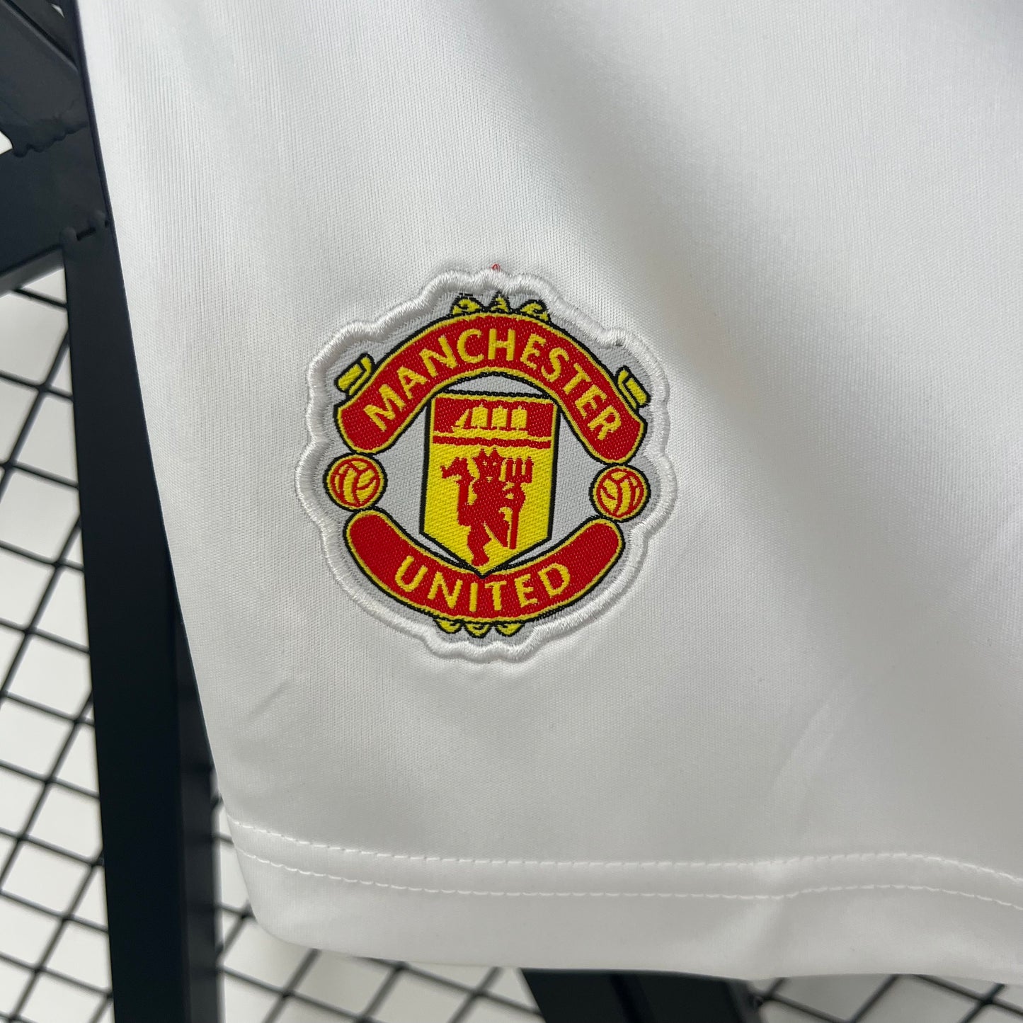 25/26 M-U home shorts