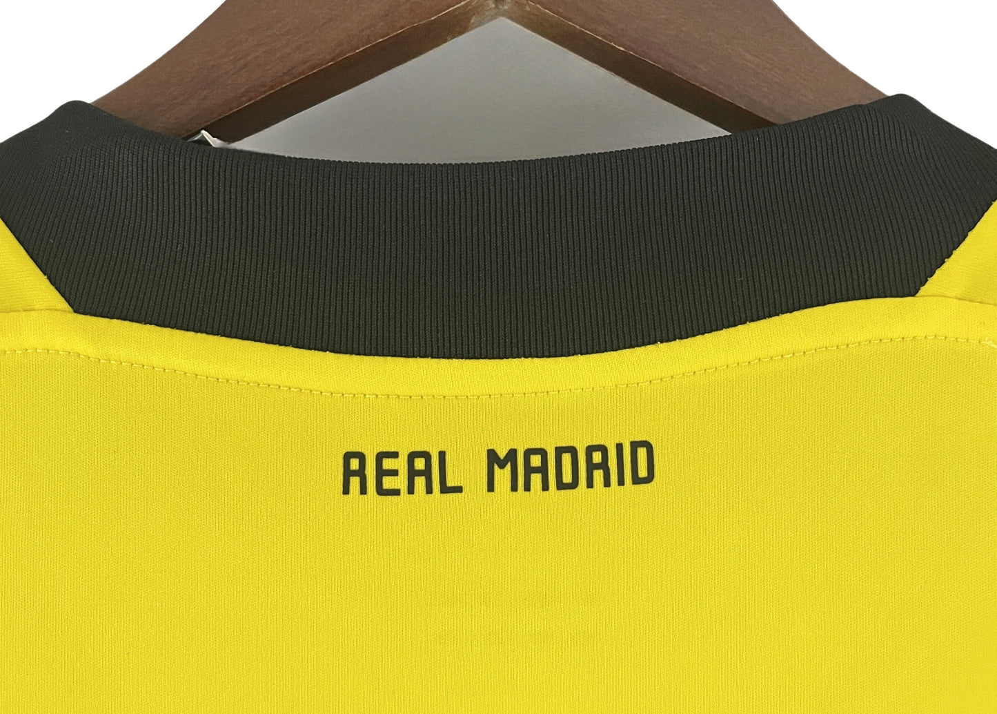 2011/2012 Real Madrid Goalkeeper Yellow Vintage Shirt