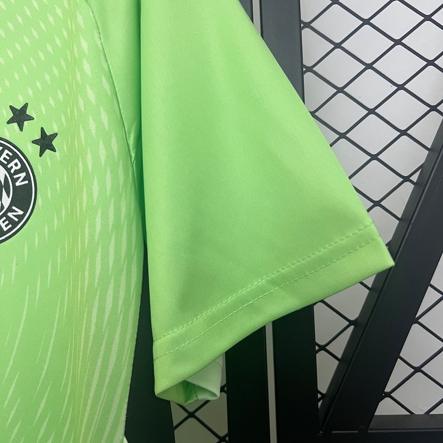 2025/2026 Bayern Munich Goalkeeper Green Shirt