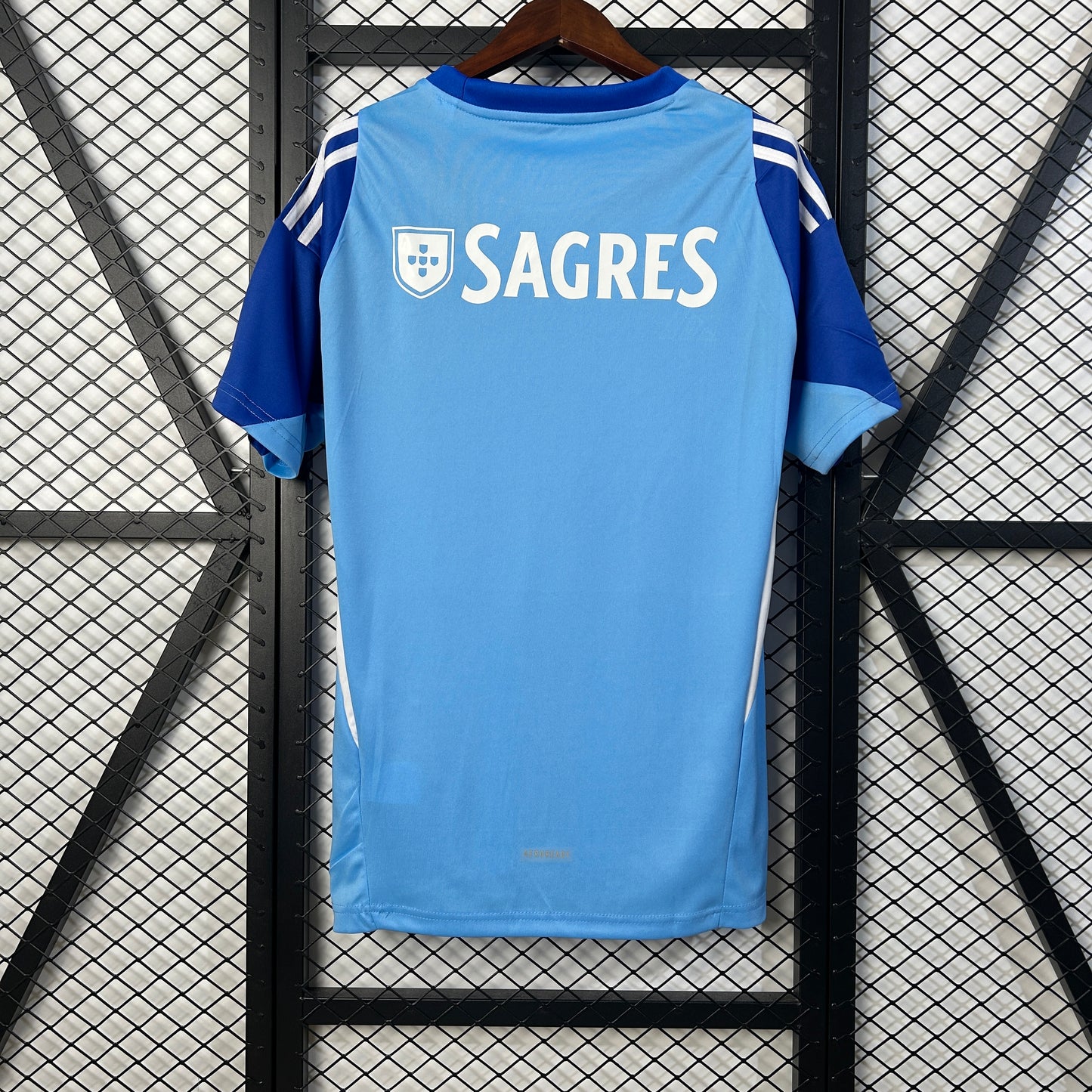 25/26 Benfica training goalkeeper shirt