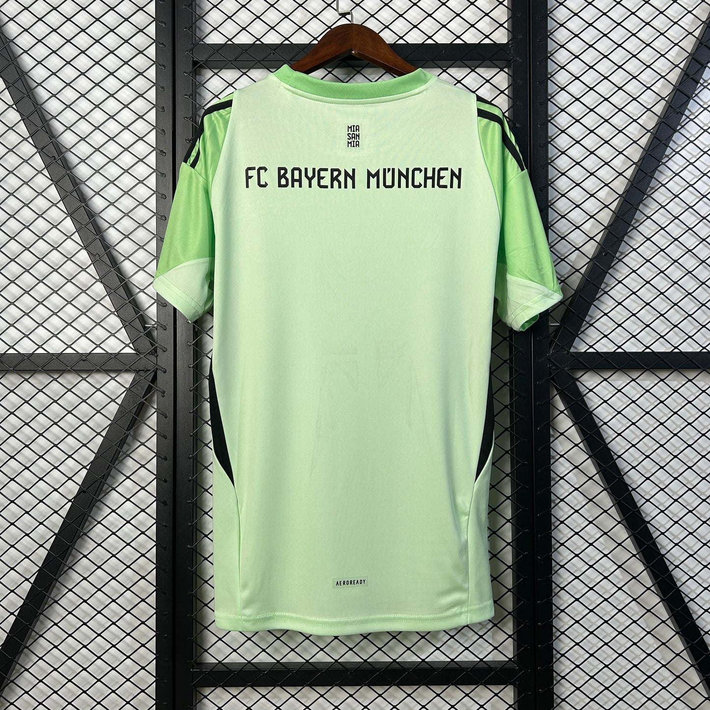 25/26 Bayern Munich Goalkeeper shirt