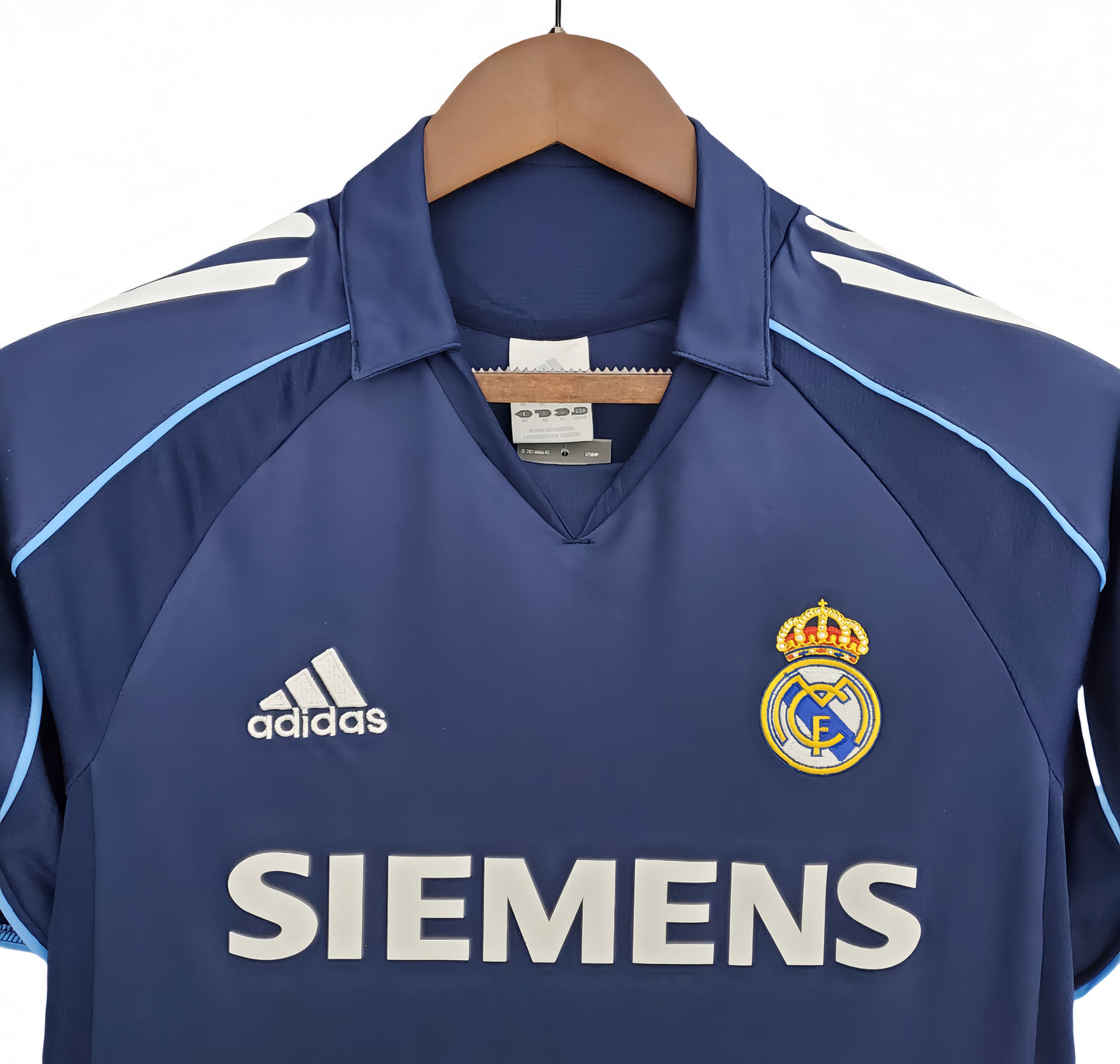 2005/2006 Real Madrid Away Retro Shirt
