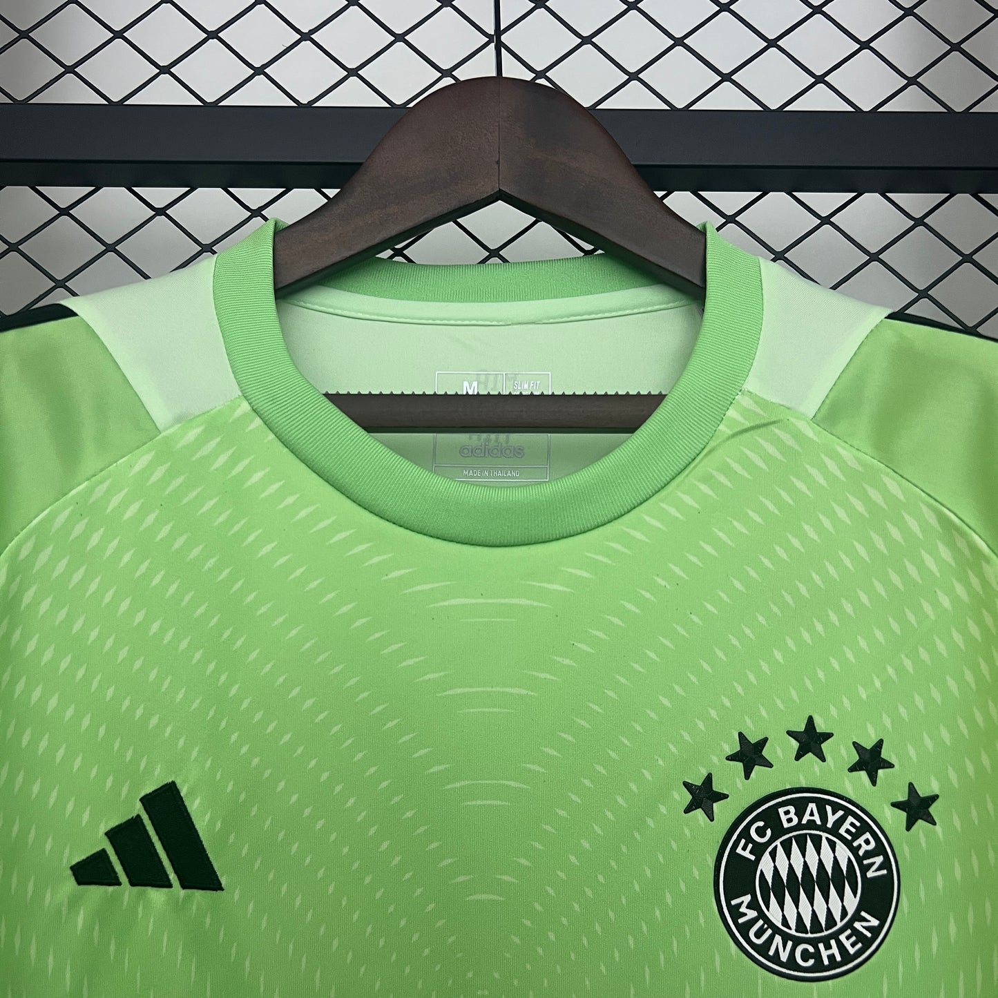 2025/2026 Bayern Munich Goalkeeper Green Shirt