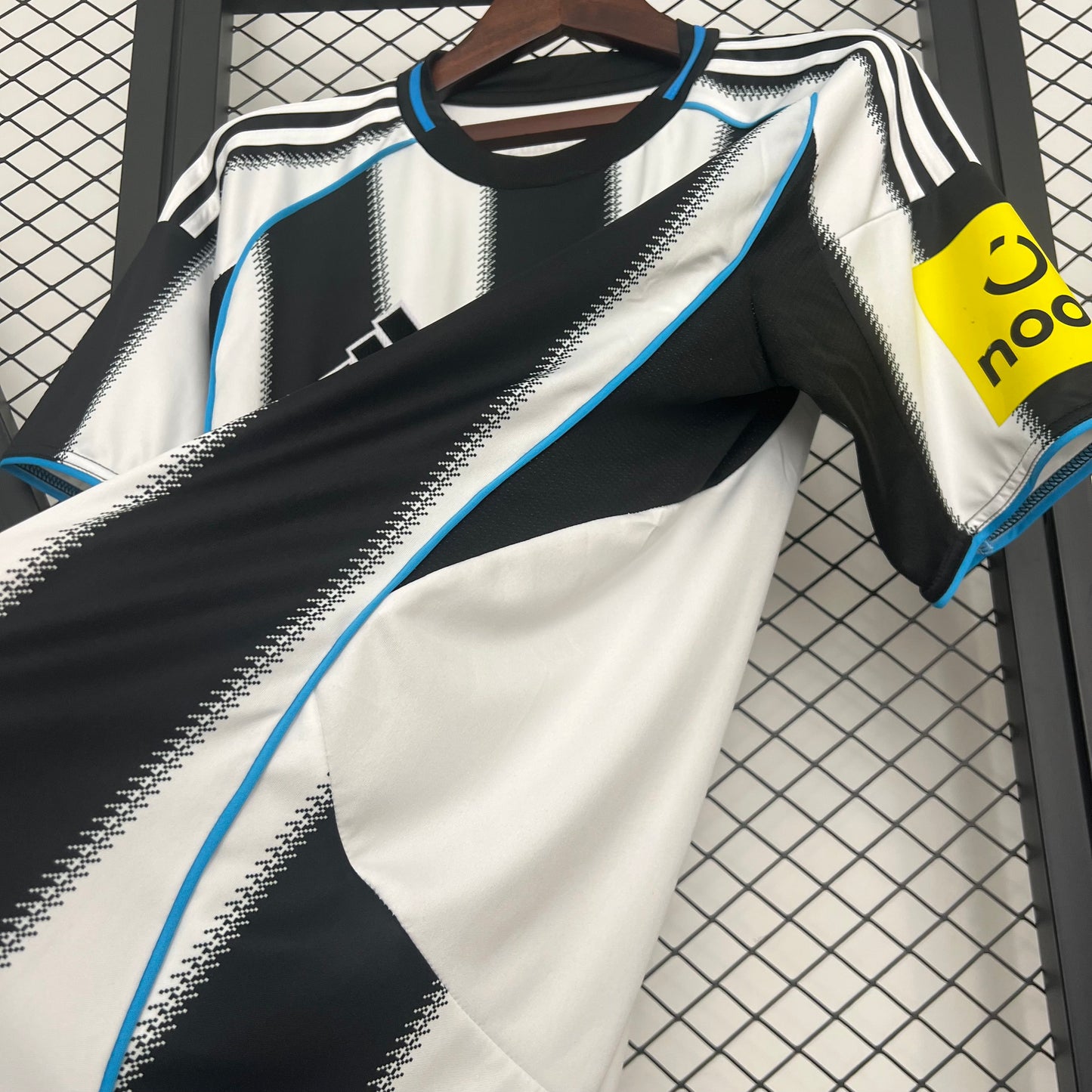 25/26 Newcastle United Home shirt
