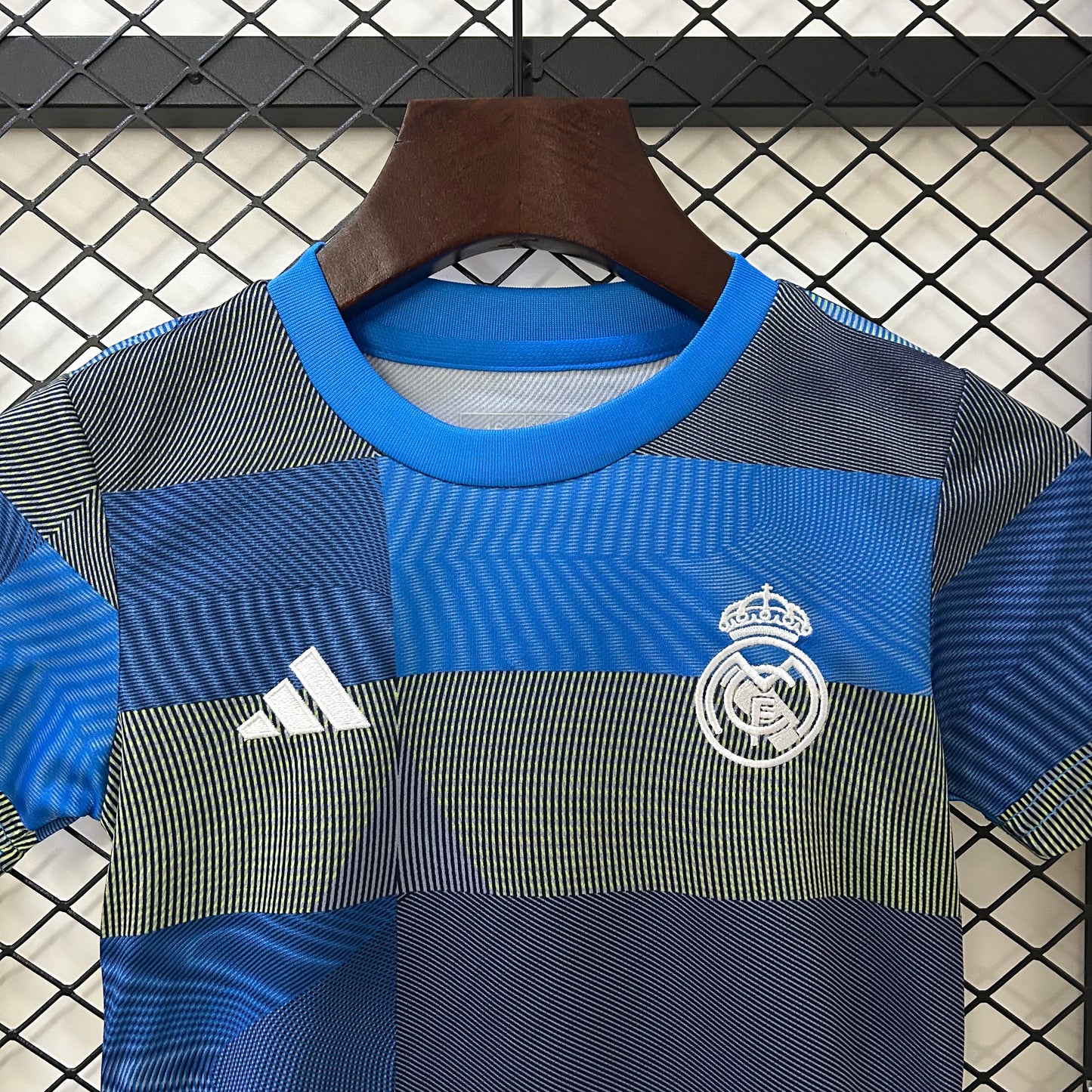 2025/2026 Real Madrid Training Shirt for Kids