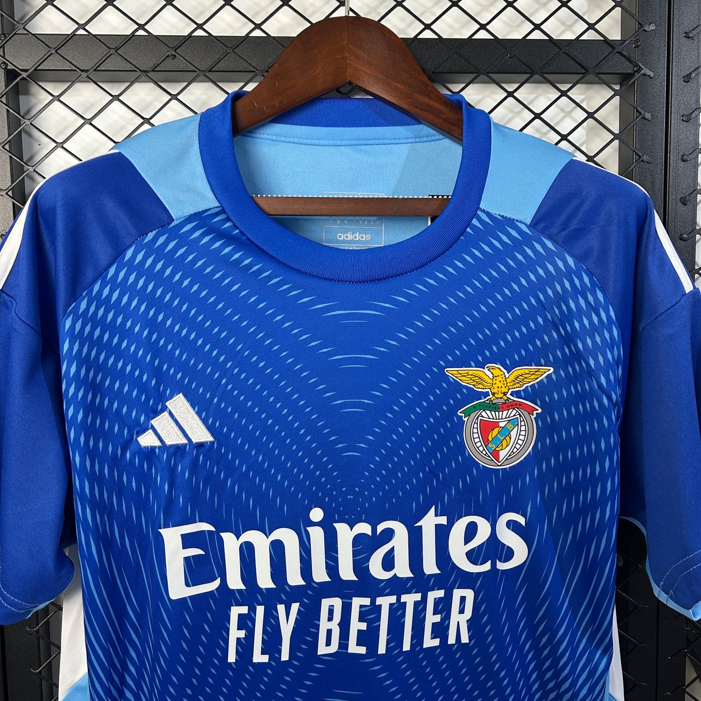 25/26 Benfica training goalkeeper shirt
