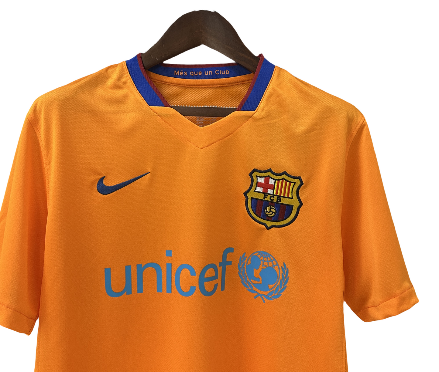 2006/2007 Barcelona Away Retro Shirt