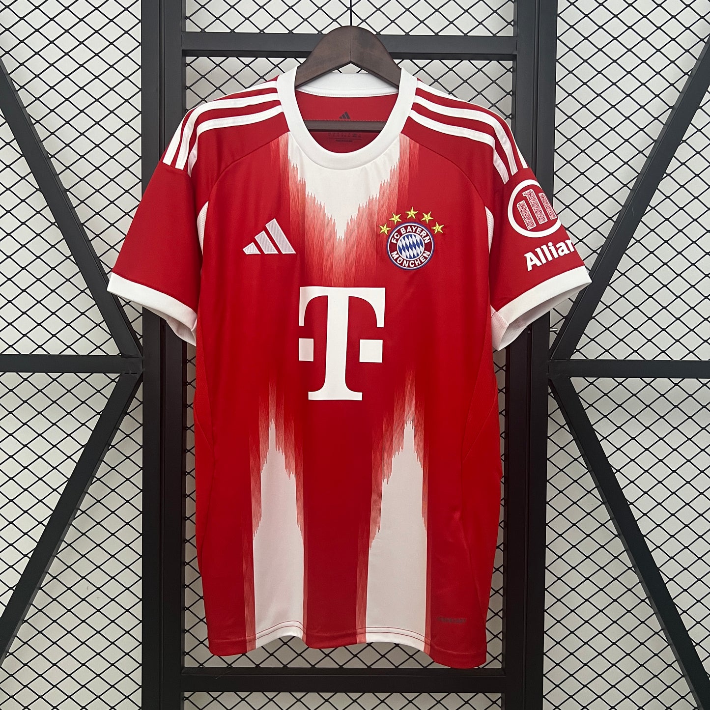 2025/2026 Bayern Home Shirt