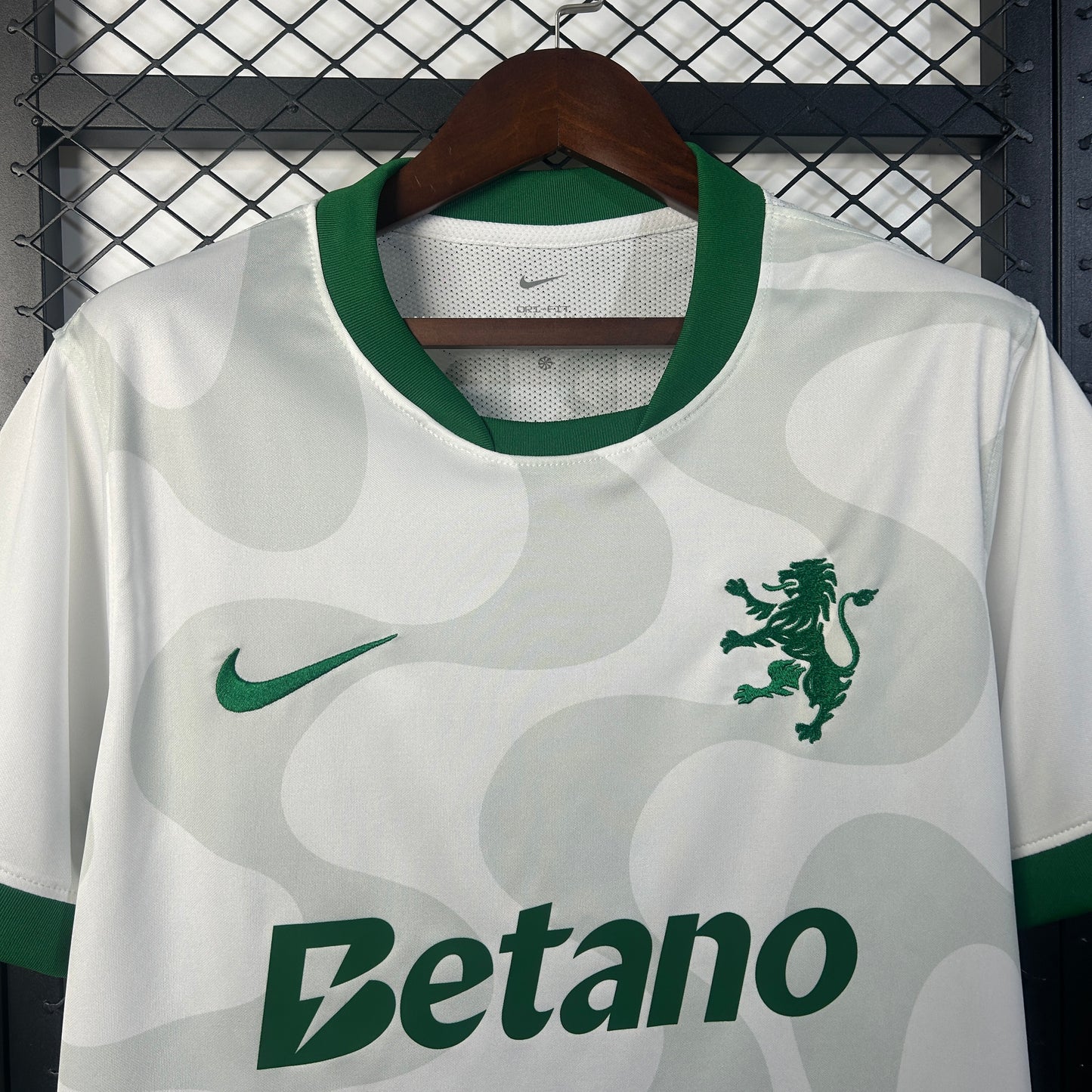 25/26 Sporting Lisbon Away shirt