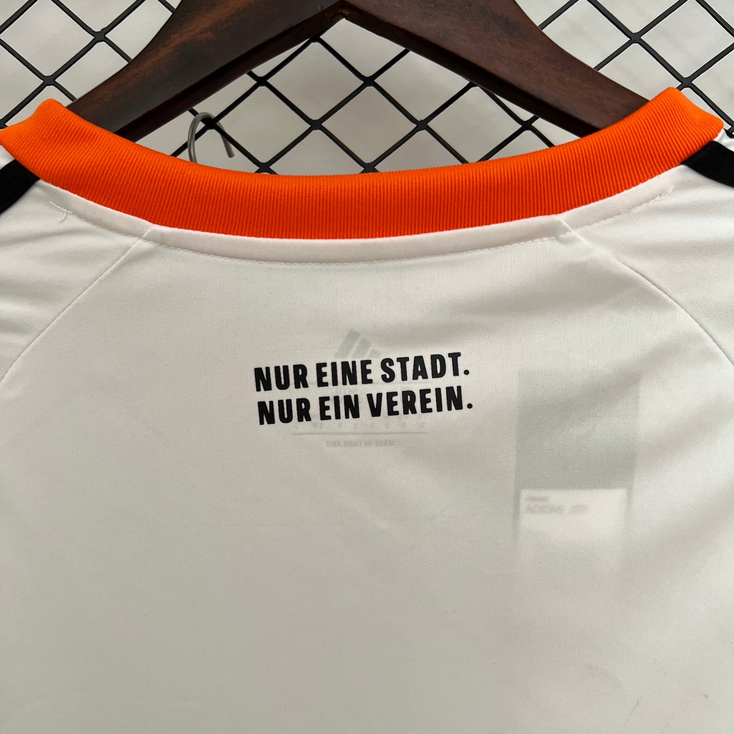 25/26 Frankfurt home shirt