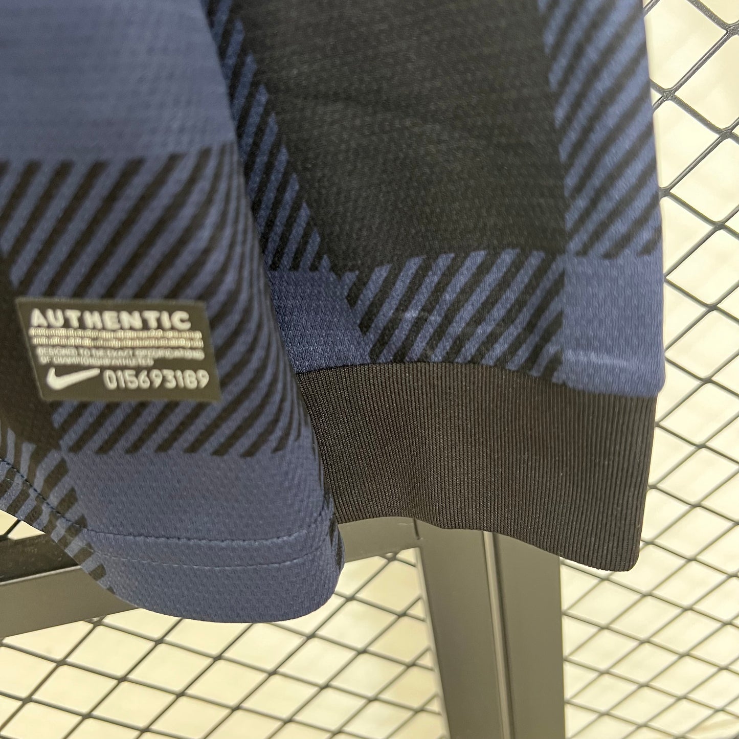 13/14 M-U Long Sleeve Black Retro Shirts