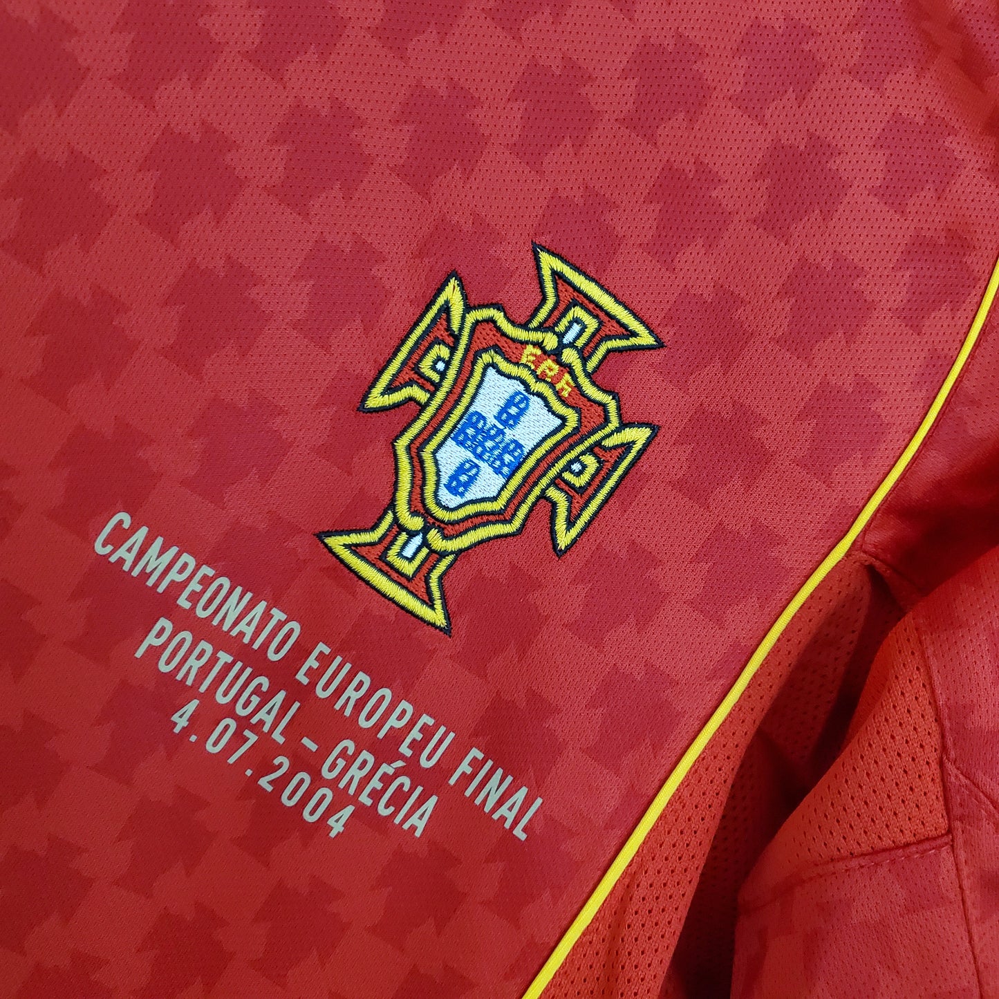 2004 Portugal home Retro shirt