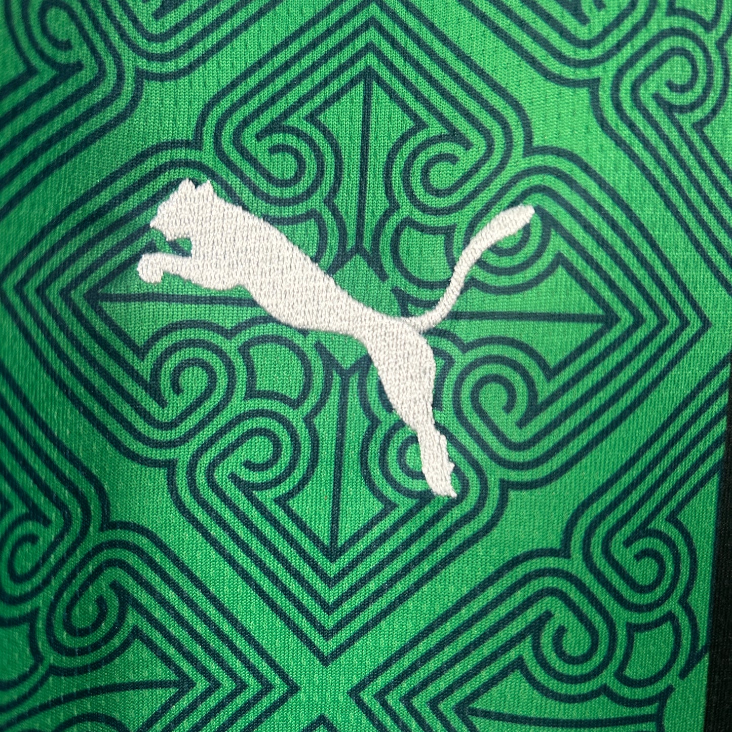 25/26 Lens away shirt