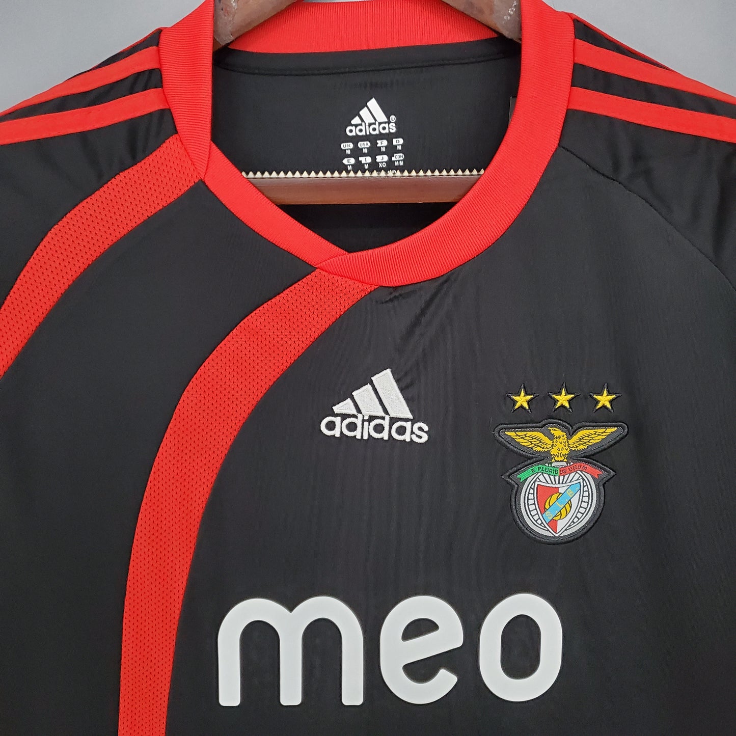 09/10 Benfica Away Retro Shirt