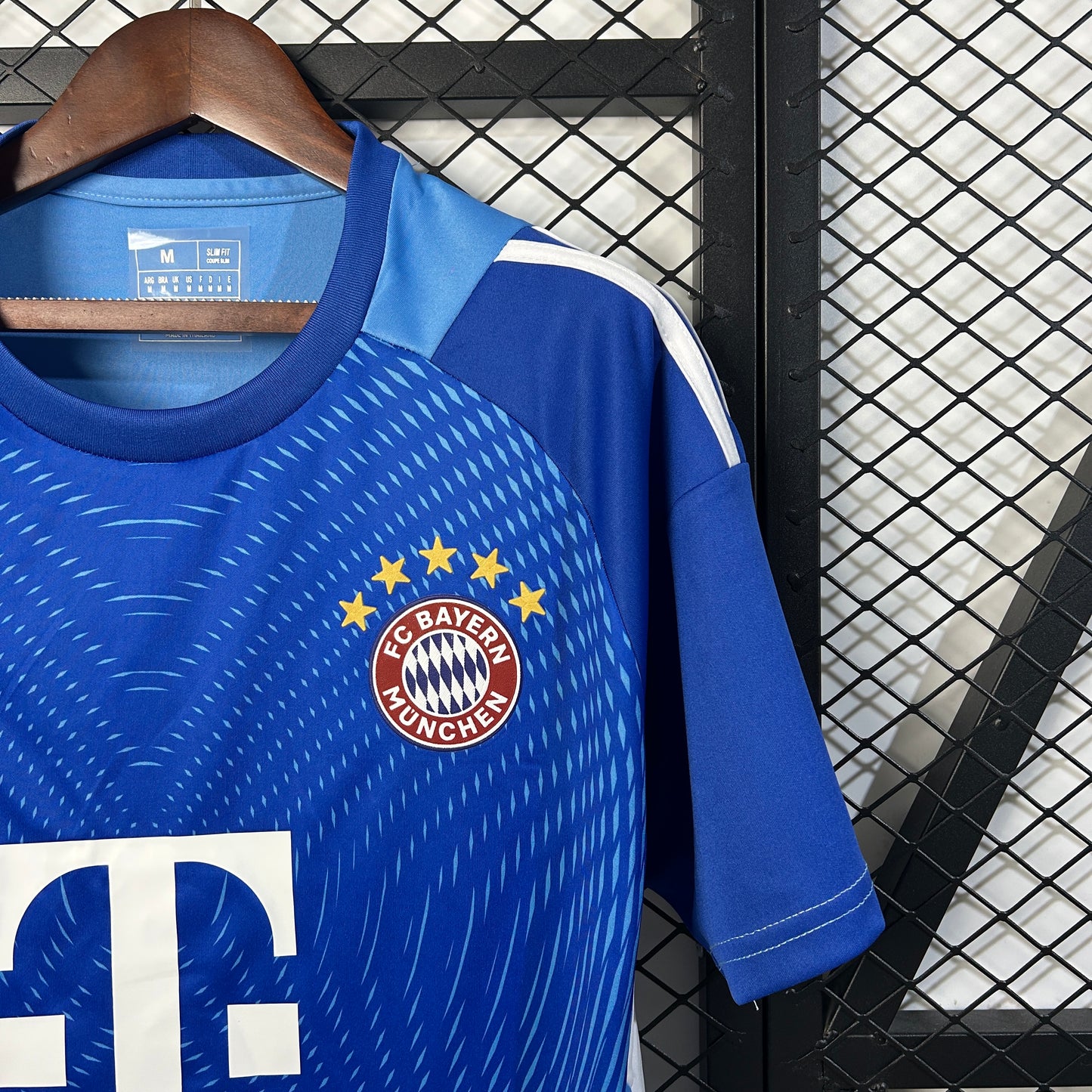 25/26 Bayern Munich Goalkeeper shirt