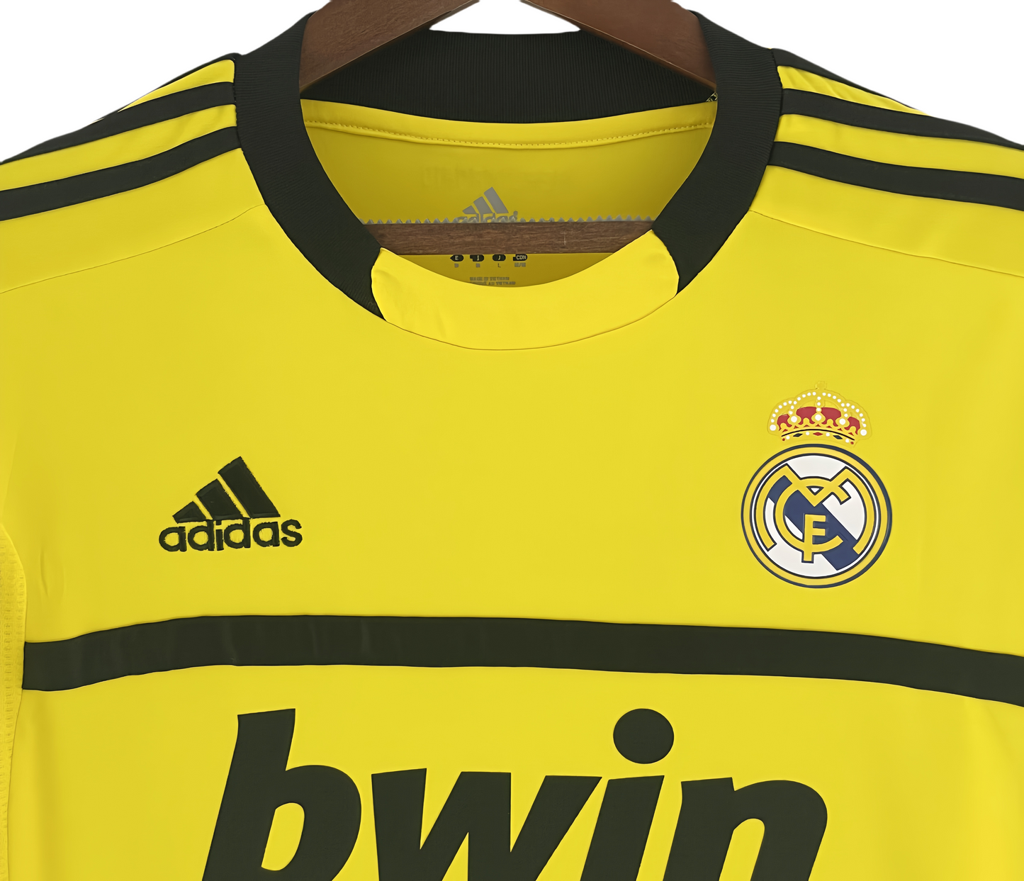 2011/2012 Real Madrid Goalkeeper Yellow Vintage Shirt