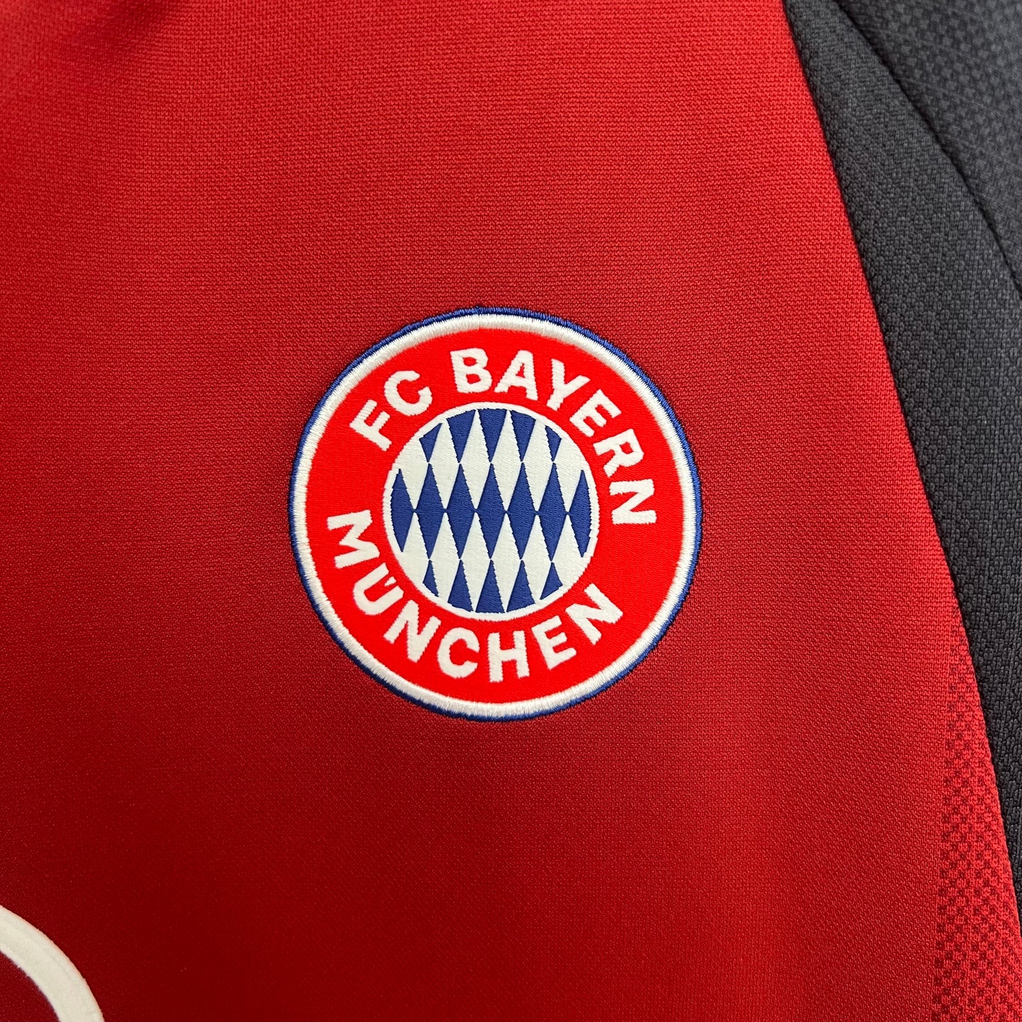 01/02 Bayern Munich Home Retro