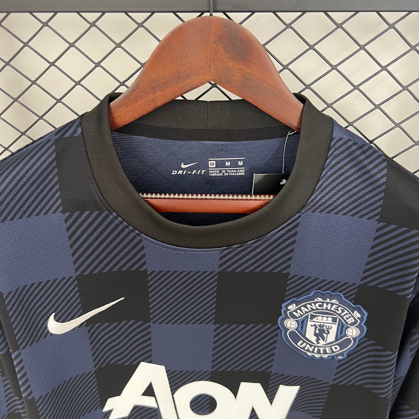 13/14 M-U Long Sleeve Black Retro Shirts