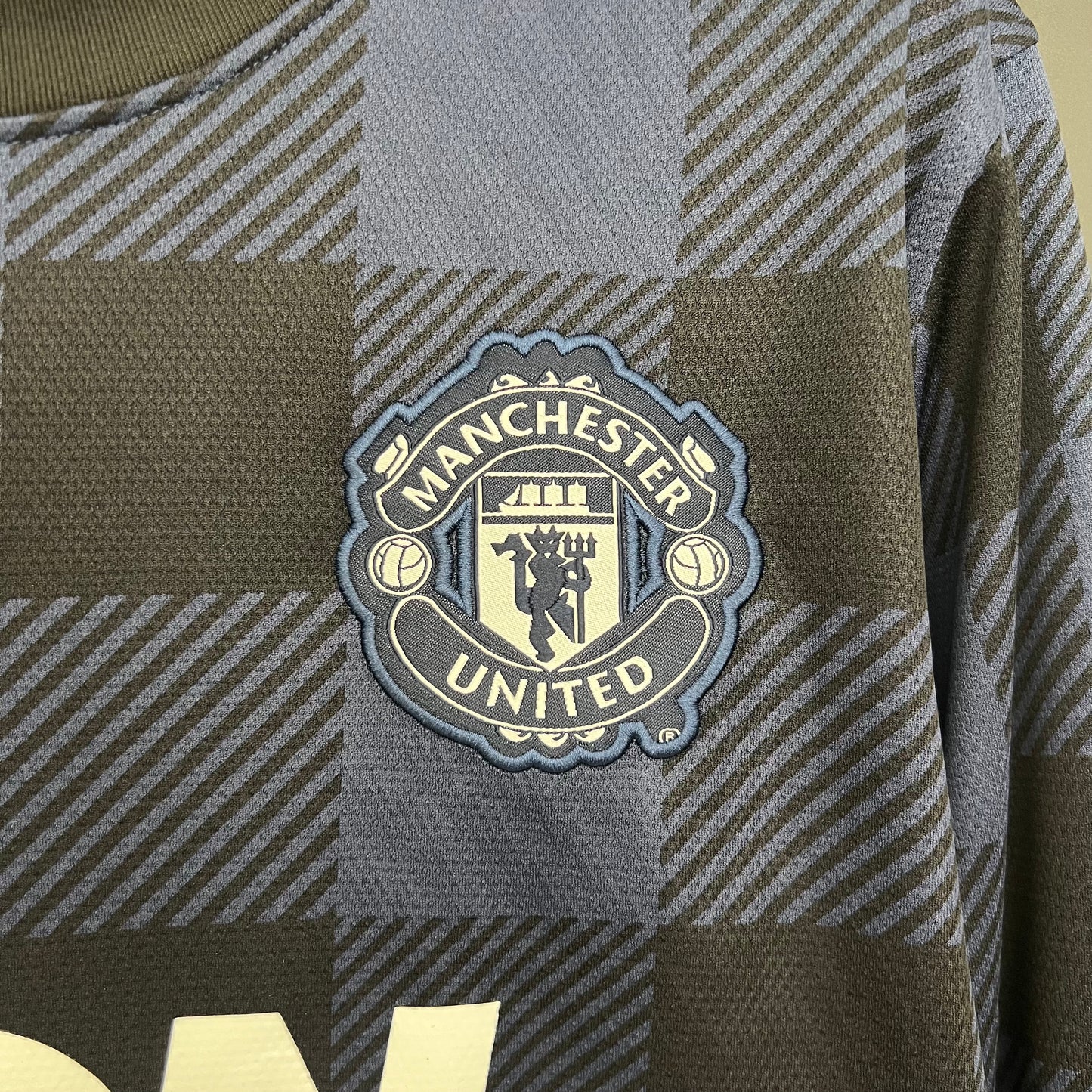 13/14 M-U Long Sleeve Black Retro Shirts