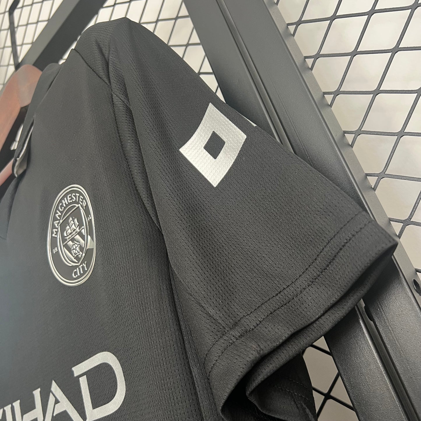 25/26 Manchester City away shirt