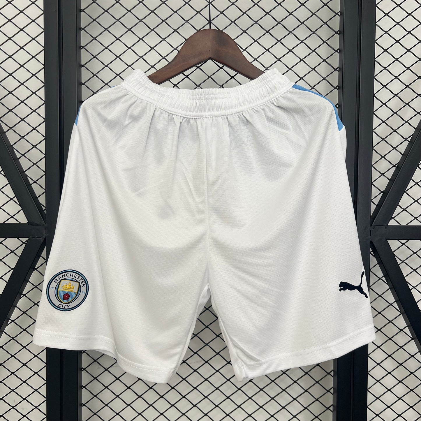 25/26 Manchester City home shorts