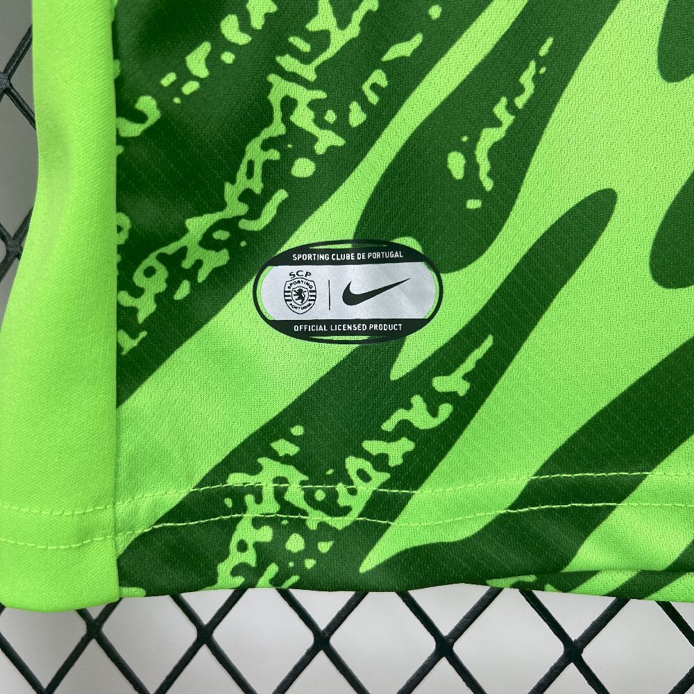 2025/26 Sporting CP Green Goalkeeper Kit Kids shirt